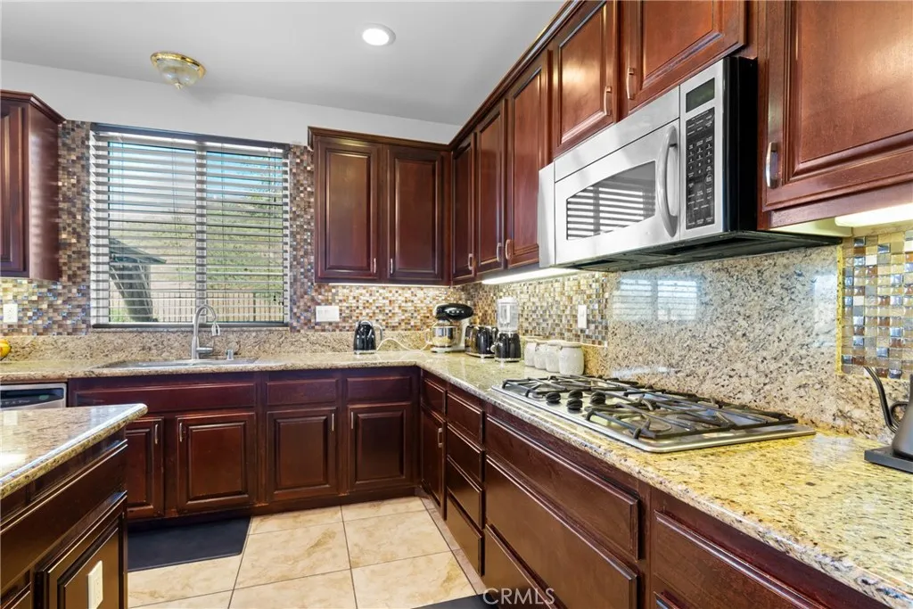 35424 Saddle Hill Road, Lake Elsinore, California 92532 home-pic-21