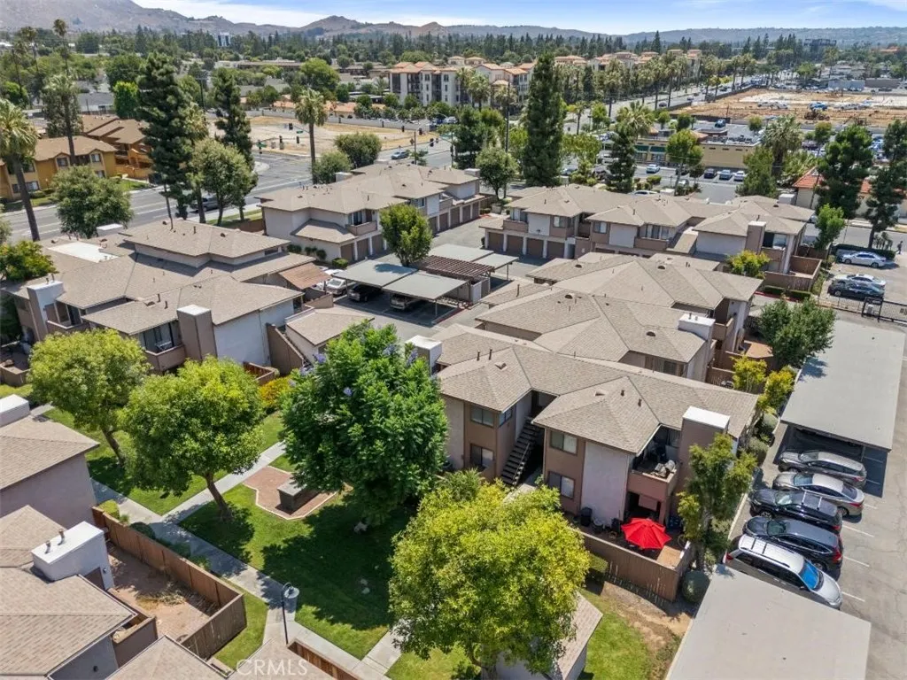 1313 Massachusetts Avenue 201, Riverside, California 92507 home-pic-17
