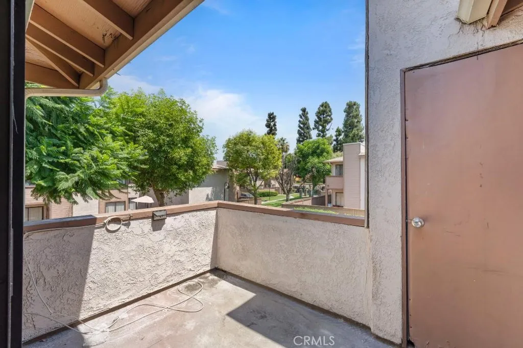1313 Massachusetts Avenue 201, Riverside, California 92507 home-pic-15