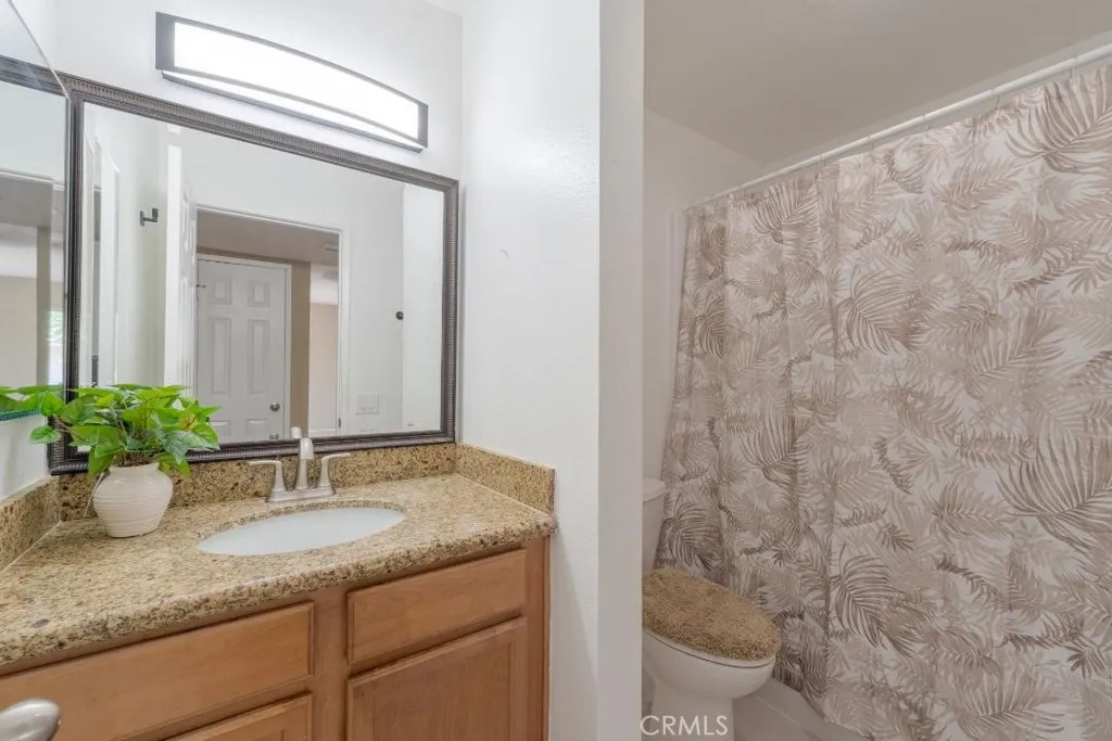 1313 Massachusetts Avenue 201, Riverside, California 92507 home-pic-11