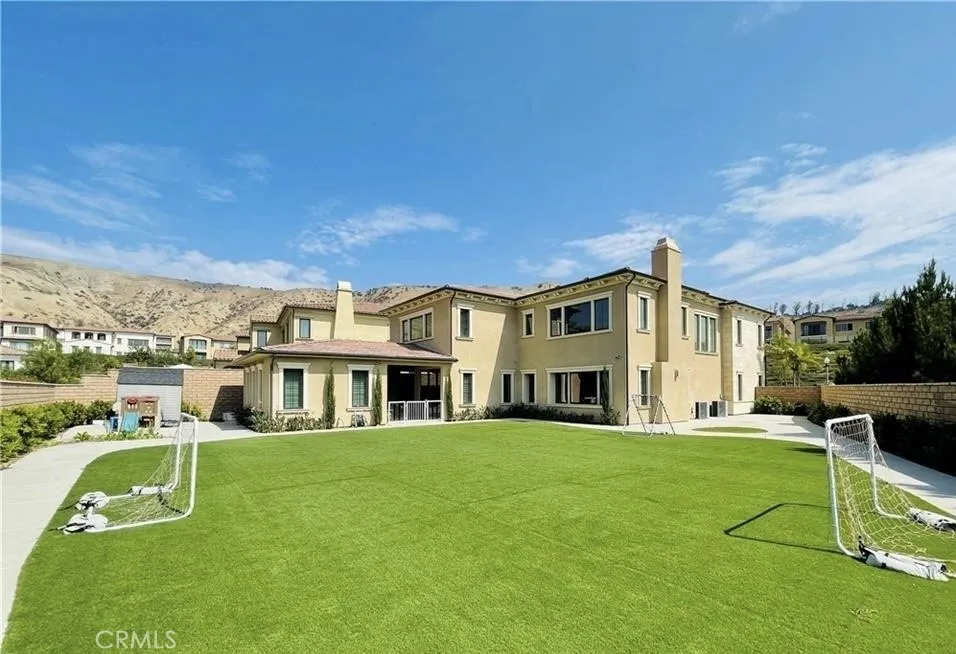 101 Fowler, Irvine, California 92602, 5 Bedrooms Bedrooms, ,6 BathroomsBathrooms,Residential Lease,For Rent,Fowler,TR25175923