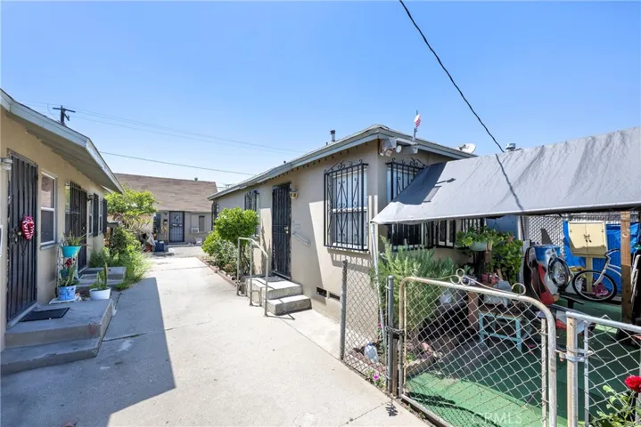 723 S Kern Avenue, East Los Angeles, California 90022