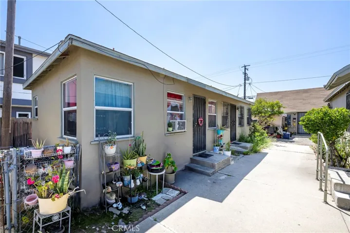 723 S Kern Avenue, East Los Angeles, California 90022