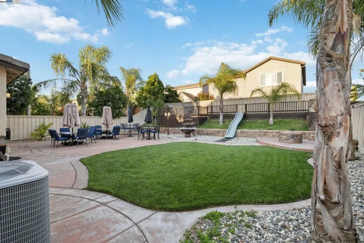 18290 Commercial St, Lathrop, California 95330