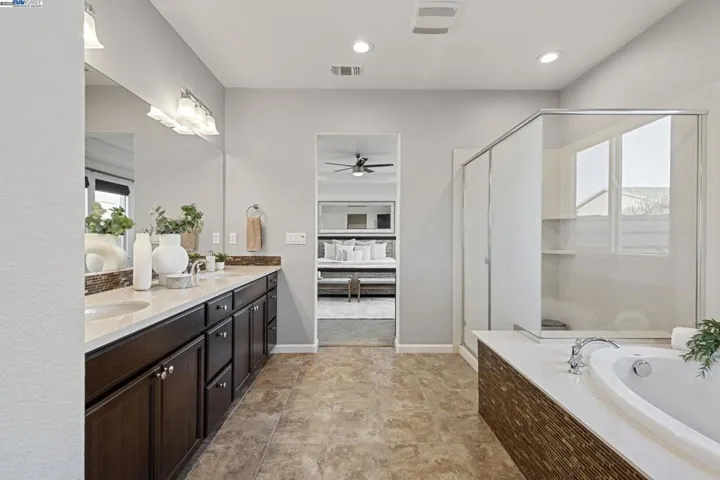18290 Commercial St, Lathrop, California 95330
