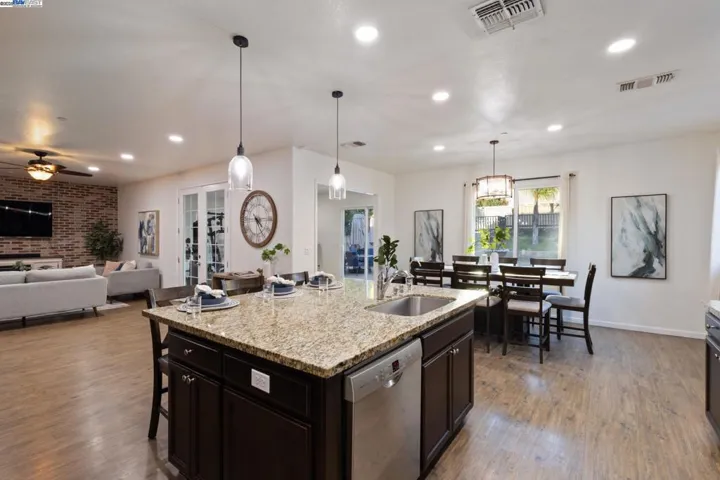 18290 Commercial St, Lathrop, California 95330