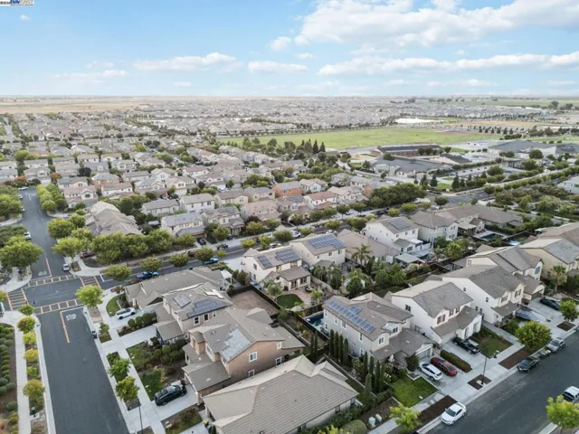 18290 Commercial St, Lathrop, California 95330