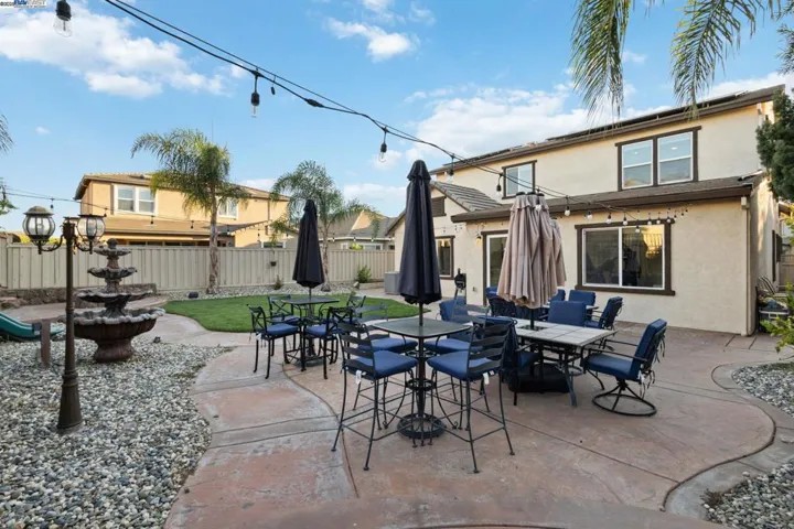 18290 Commercial St, Lathrop, California 95330