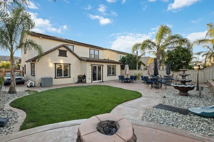 18290 Commercial St, Lathrop, California 95330