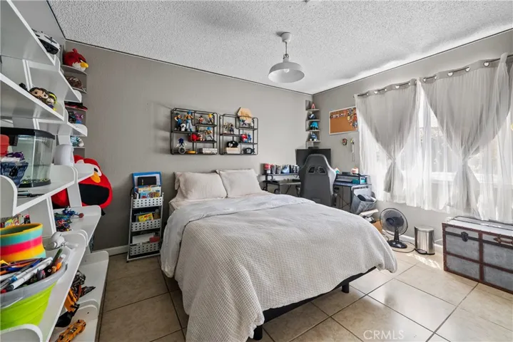 3052 E Avenue S4, Palmdale, California 93550