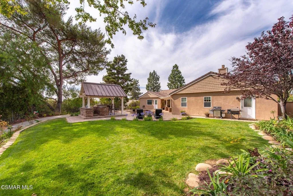 2056 Casual Court, Simi Valley, California 93065 home-pic-64