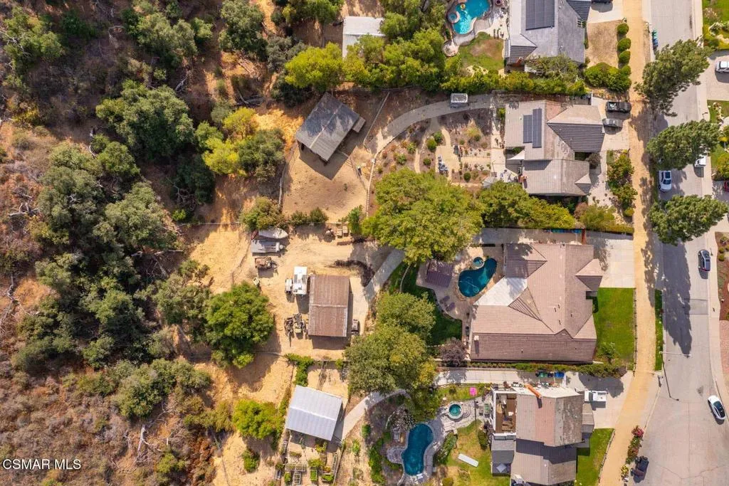 2056 Casual Court, Simi Valley, California 93065 home-pic-86