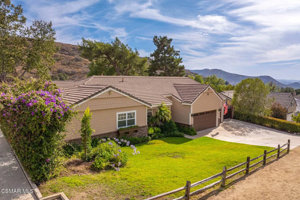 2056 Casual Court, Simi Valley, California 93065 home-pic-70