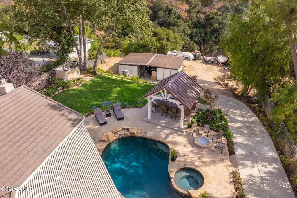 2056 Casual Court, Simi Valley, California 93065 home-pic-75