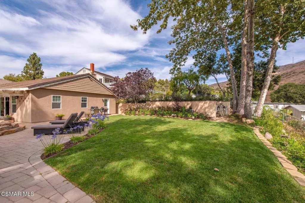 2056 Casual Court, Simi Valley, California 93065 home-pic-62