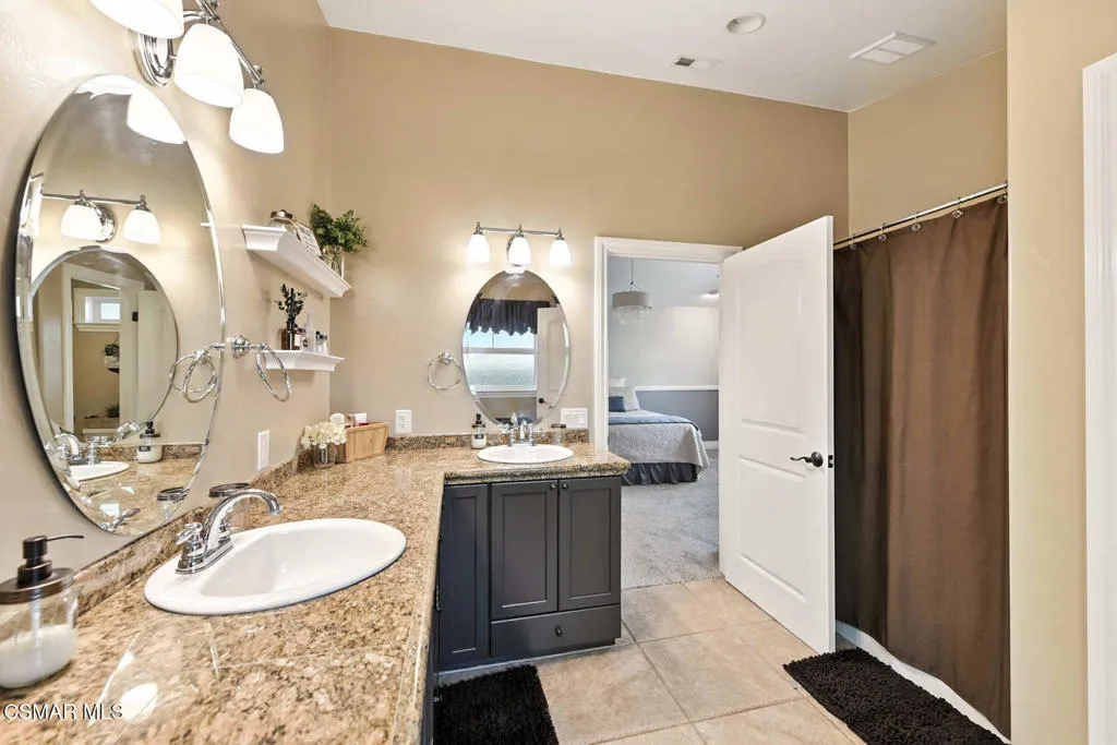 2056 Casual Court, Simi Valley, California 93065 home-pic-34