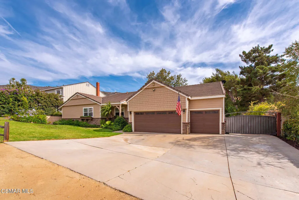 2056 Casual Court, Simi Valley, California 93065 home-pic-6