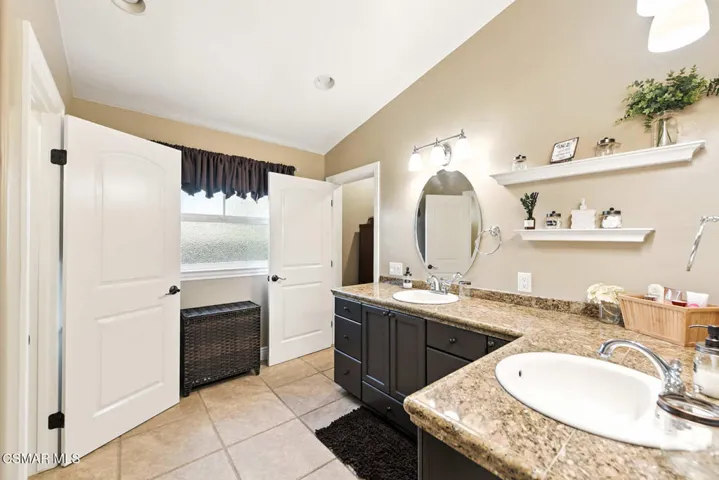 2056 Casual Ct Simi Valley-34