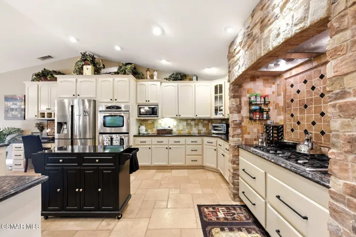 2056 Casual Ct Simi Valley-20