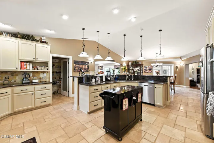 2056 Casual Ct Simi Valley-19