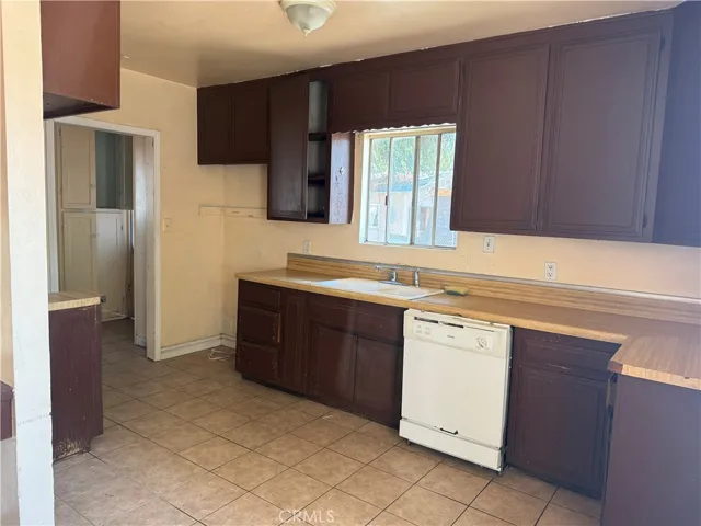 1685 E 4th Street, Ontario, California 91764