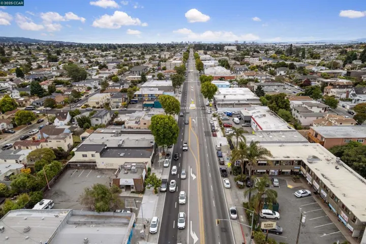 San Pablo Ave Business District