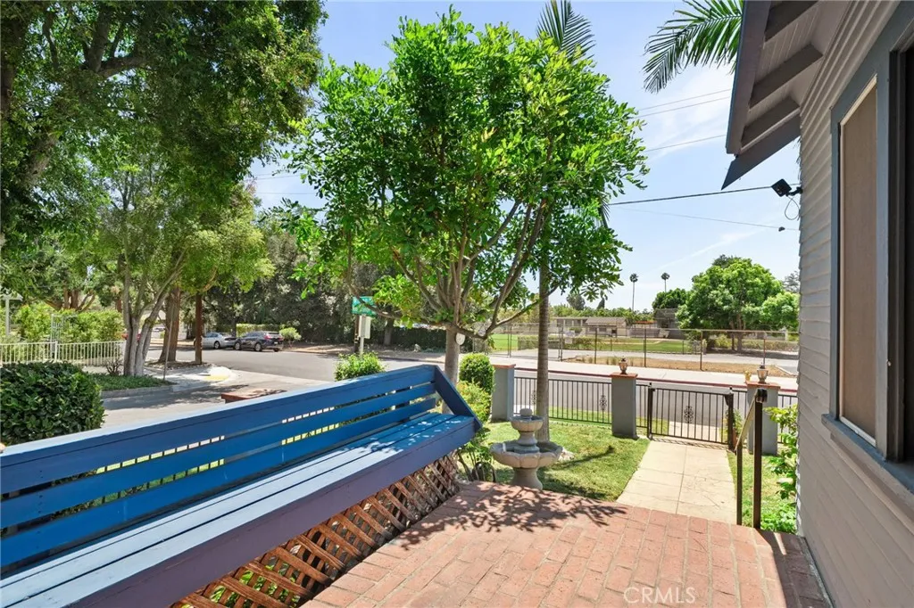 1063 E Rio Grande Street, Pasadena, California 91104 home-pic-4