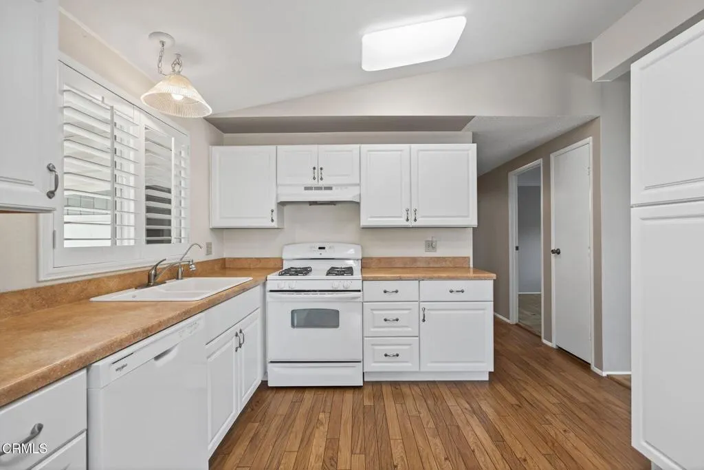 975 Telegraph Road 40, Santa Paula, California 93060 home-pic-17