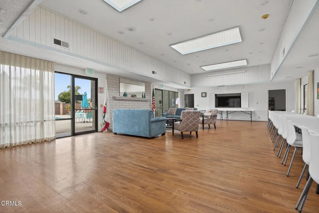 975 Telegraph Road 40, Santa Paula, California 93060 home-pic-32