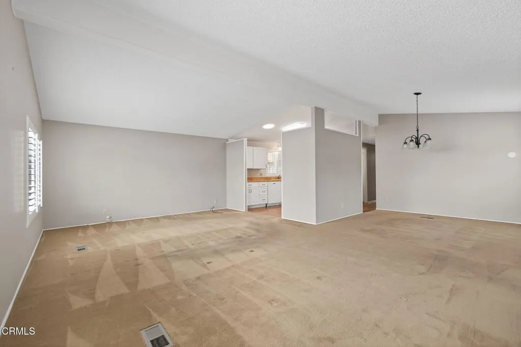 975 Telegraph Road 40, Santa Paula, California 93060 home-pic-15