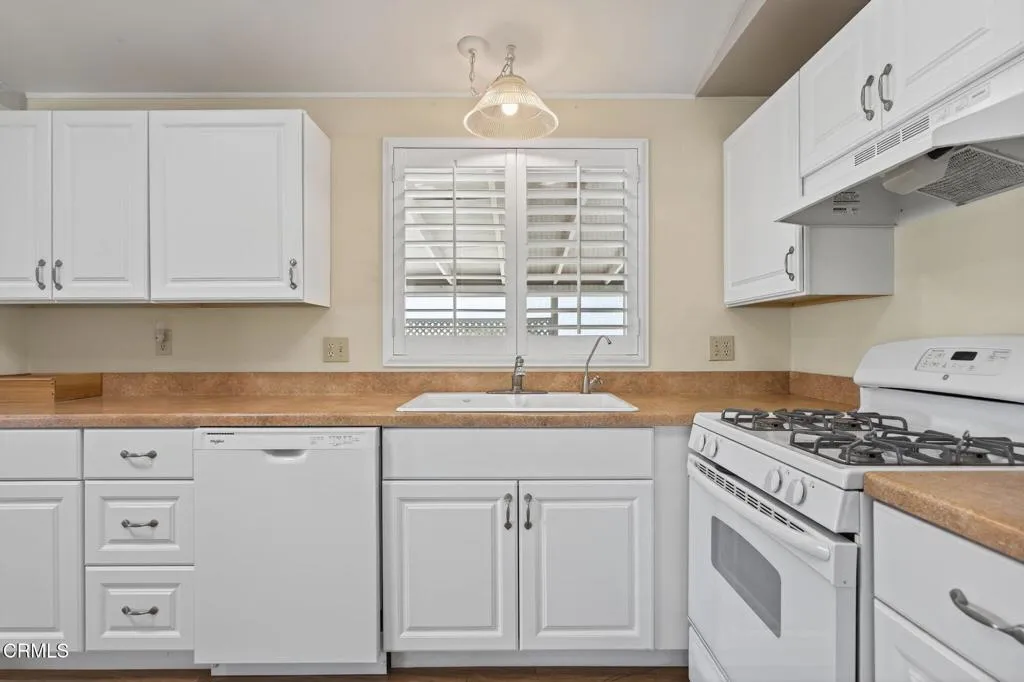 975 Telegraph Road 40, Santa Paula, California 93060 home-pic-19