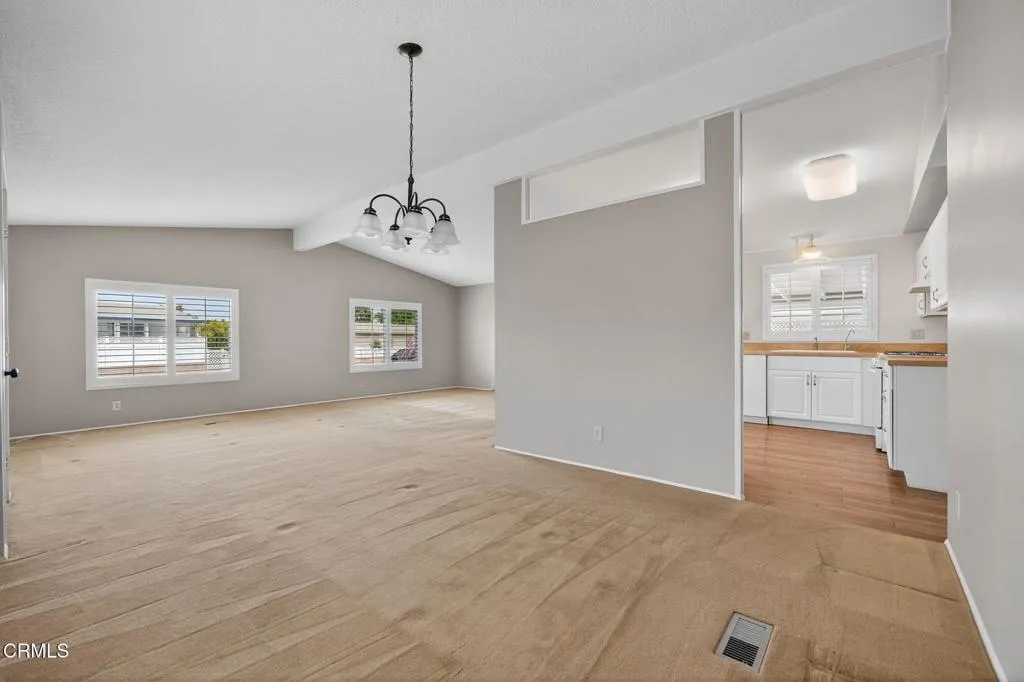 975 Telegraph Road 40, Santa Paula, California 93060 home-pic-20