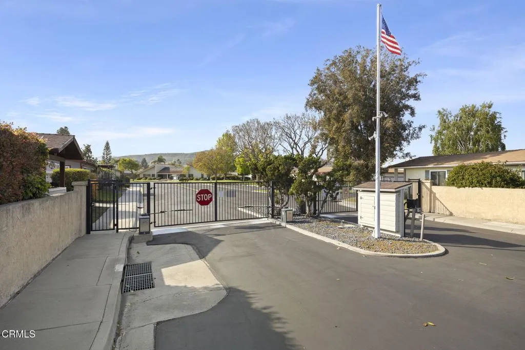 975 Telegraph Road 40, Santa Paula, California 93060 home-pic-40