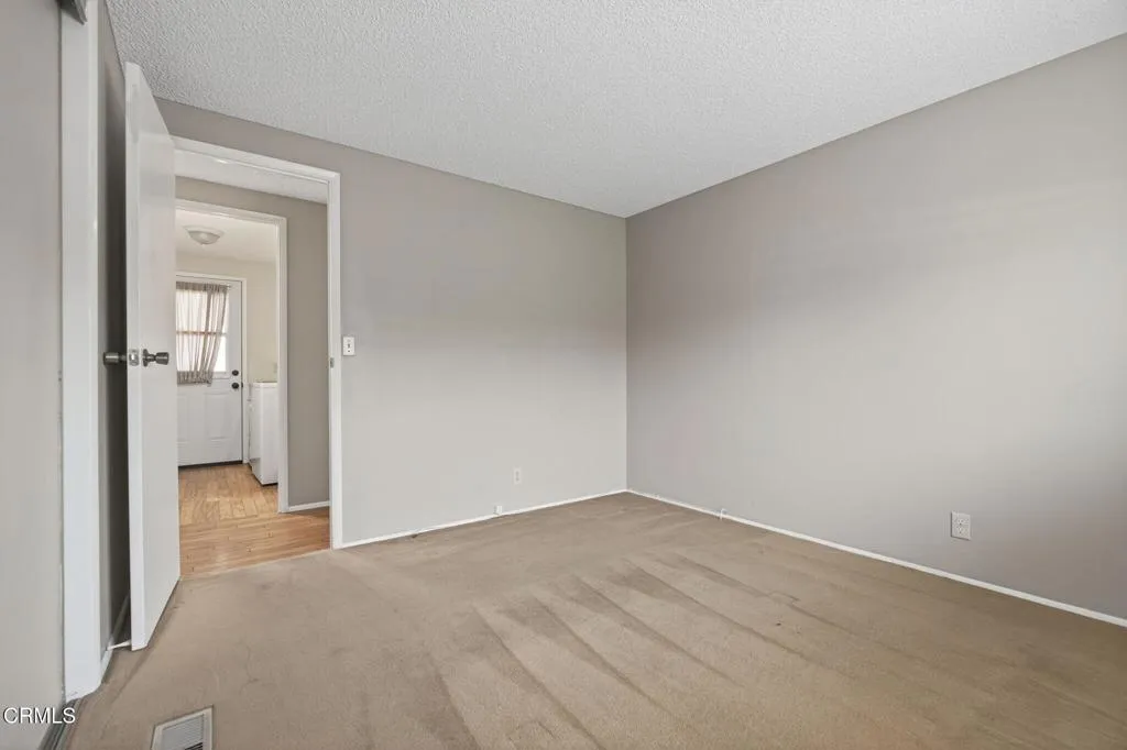 975 Telegraph Road 40, Santa Paula, California 93060 home-pic-21