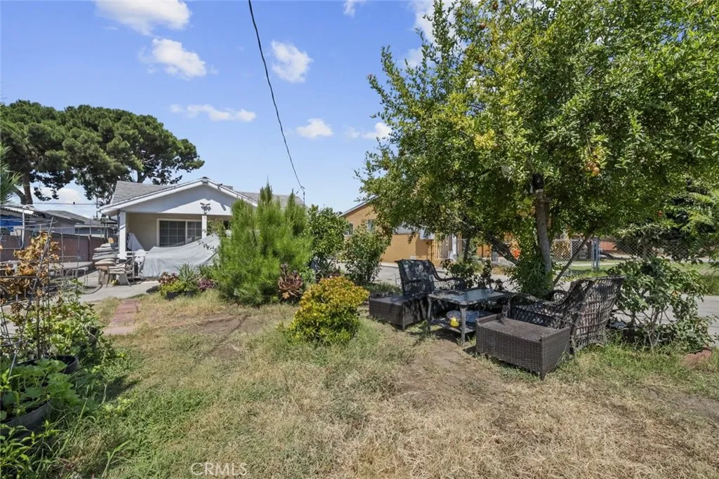 8023 Troost Avenue, North Hollywood, California 91605 home-pic-16