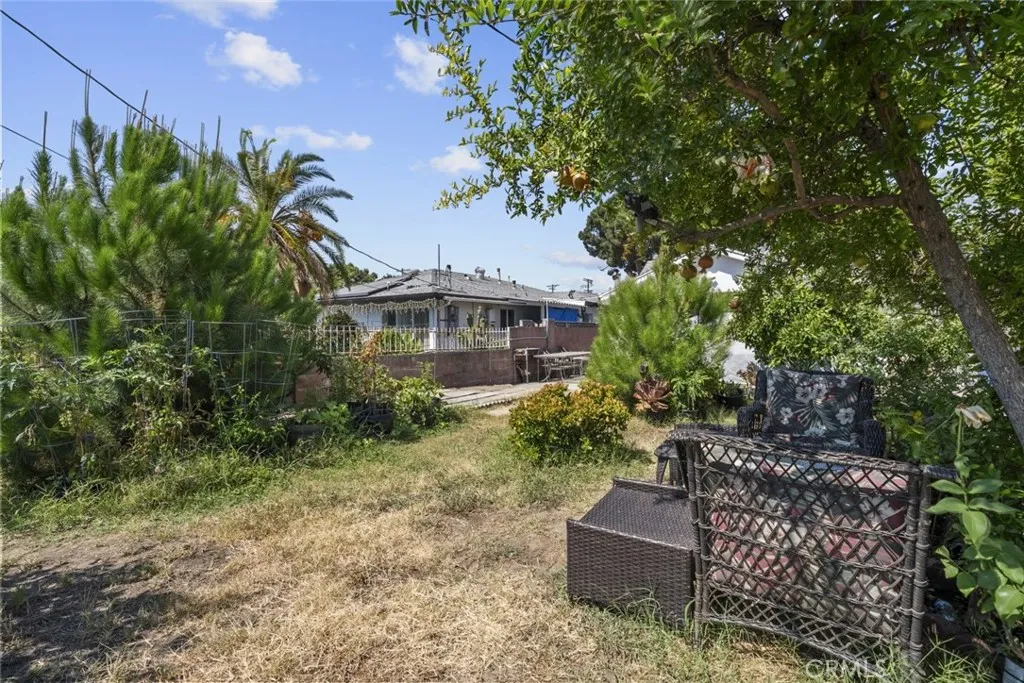 8023 Troost Avenue, North Hollywood, California 91605 home-pic-17