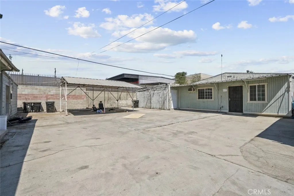 8023 Troost Avenue, North Hollywood, California 91605 home-pic-24