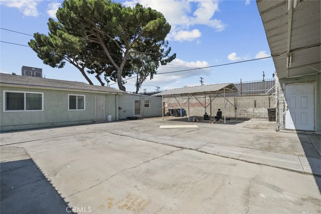 8023 Troost Avenue, North Hollywood, California 91605 home-pic-26