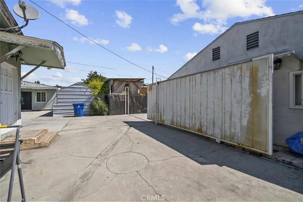 8023 Troost Avenue, North Hollywood, California 91605 home-pic-21