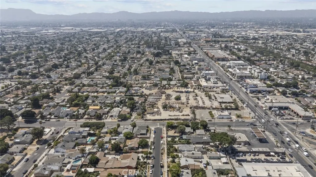 8023 Troost Avenue, North Hollywood, California 91605 home-pic-14
