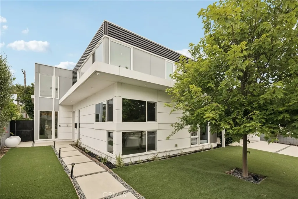 4354 Keystone Avenue, Culver City, California 90232, 5 Bedrooms Bedrooms, ,5 BathroomsBathrooms,Residential Lease,For Rent,Keystone,PT25175826