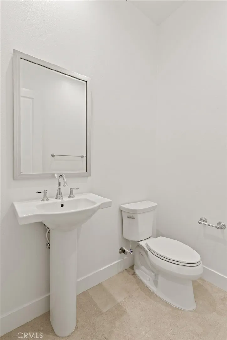 30041 N Avenida Sierra Madre, Valencia, California 91354 home-pic-26