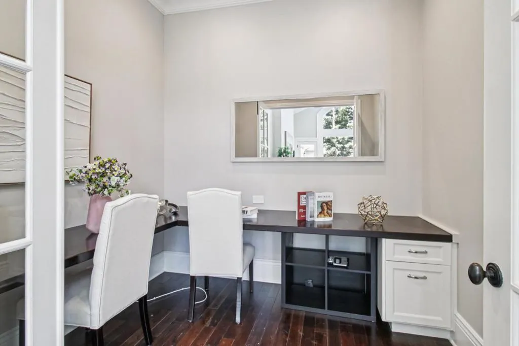 667 Jay Street, Los Altos, California 94022 home-pic-52