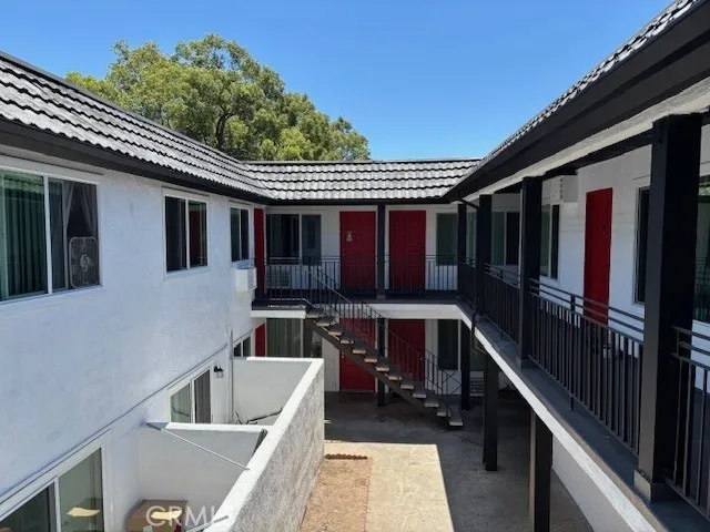 120 E Pine Street, Santa Ana, California 92701 home-pic-1