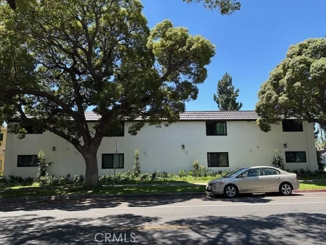 120 E Pine Street, Santa Ana, California 92701 home-pic-6