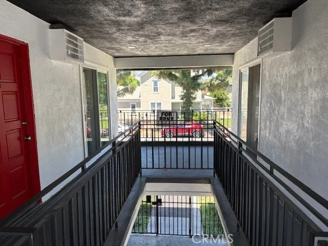 120 E Pine Street, Santa Ana, California 92701 home-pic-3