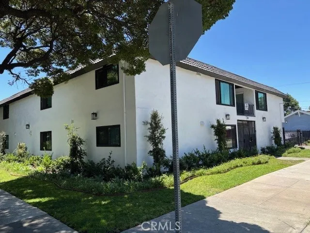 120 E Pine Street, Santa Ana, California 92701 home-pic-8