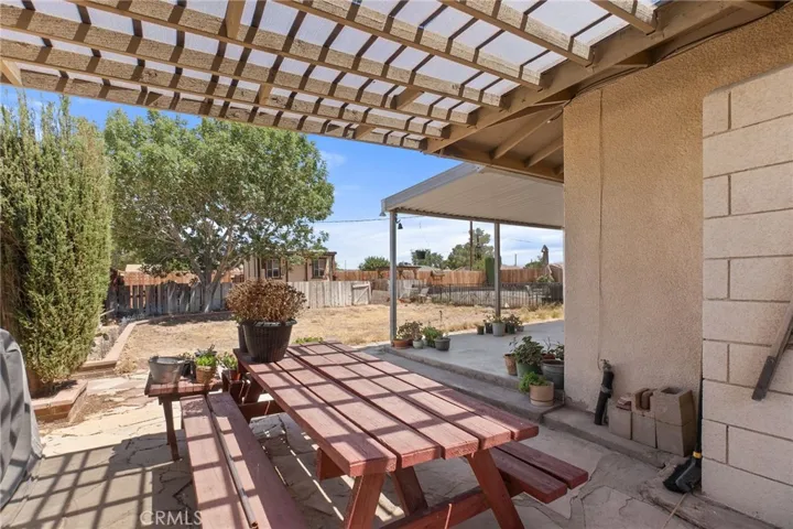 20990 Chama Road, Apple Valley, California 92308