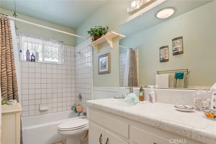 20990 Chama Road, Apple Valley, California 92308