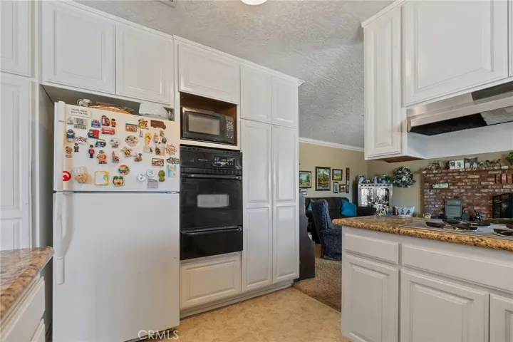 20990 Chama Road, Apple Valley, California 92308